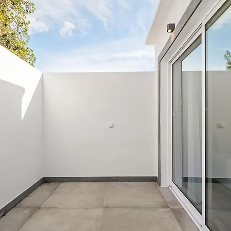 Brito's - Monthly & Digital Nomads Фуншал