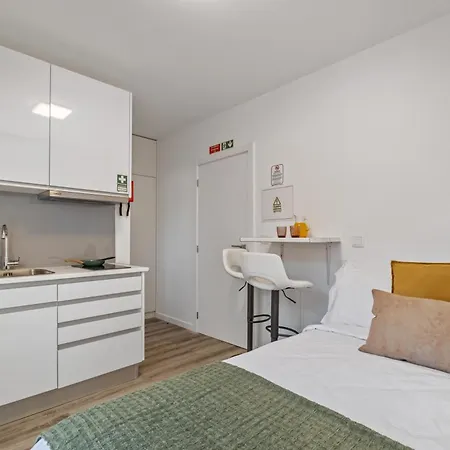 Brito's - Monthly & Digital Nomads Гостевой дом