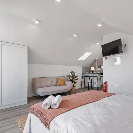 Brito's - Monthly & Digital Nomads 3* Фуншал