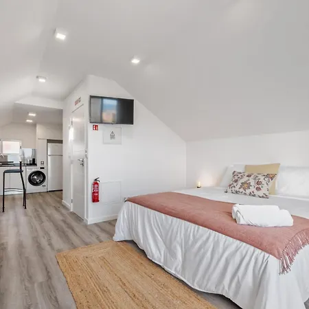 Brito's - Monthly & Digital Nomads