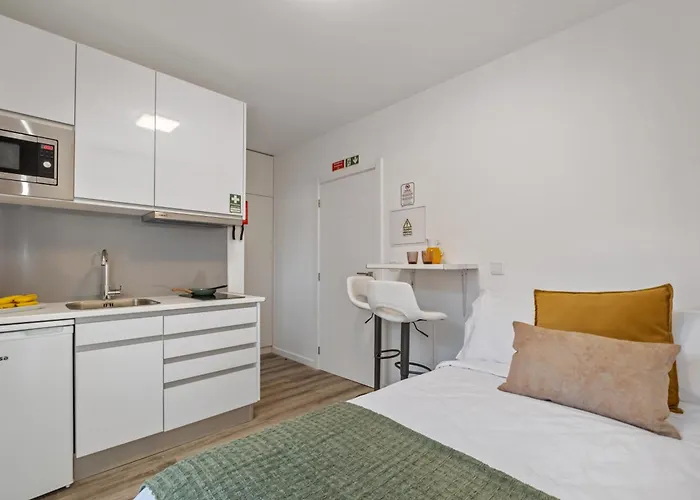 Brito's - Monthly & Digital Nomads Гостевой дом