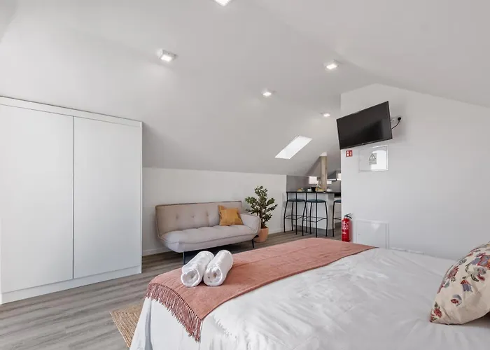 Brito's - Monthly & Digital Nomads 3* Фуншал