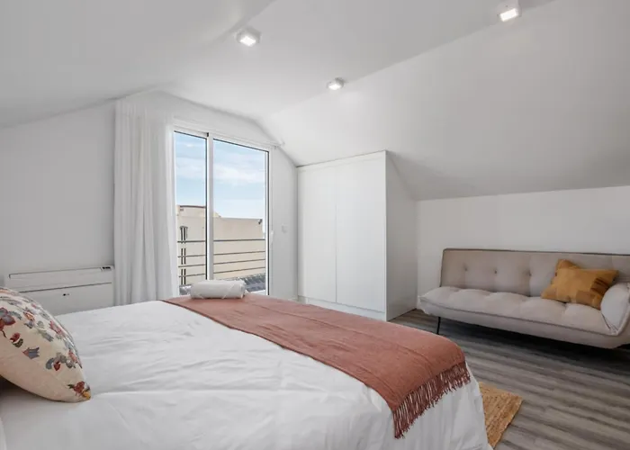 Brito's - Monthly & Digital Nomads Гостевой дом 3*