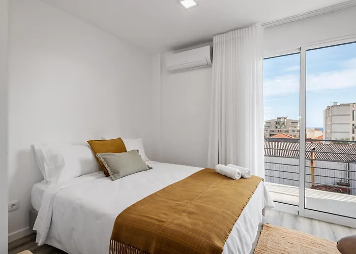 Brito's - Monthly & Digital Nomads Гостевой дом Фуншал