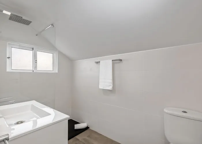 Brito's - Monthly & Digital Nomads Гостевой дом